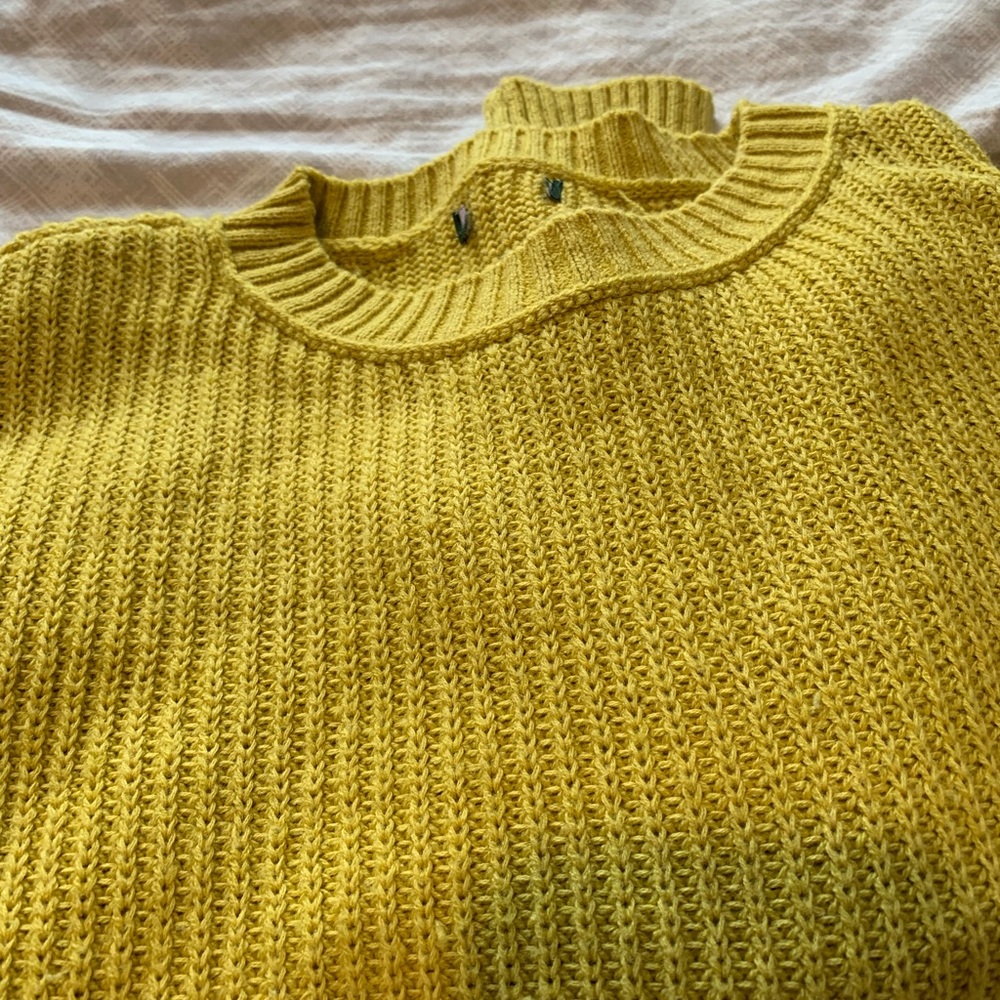 CROPPED yellow sweater